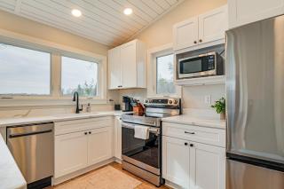 Fish, Swim and Explore! 2-Cabin Camp on Round Lake - 5