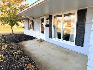 Ranch-3 Bedroom-Pet & Kid-Fenced -EV Charging-King Bed - 5