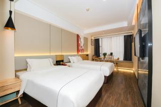 Chenlong Cafe Hotel - 6