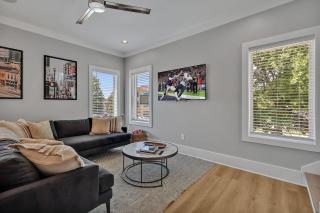 Tenor - Private Rooftop - 8 mins to Broadway - 2