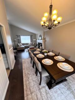 Bright & Modern 5BR House Near Disneyland & Beaches Ample Parking & RV - 9