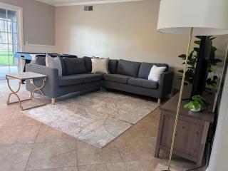 Bright & Modern 5BR House Near Disneyland & Beaches Ample Parking & RV - 2