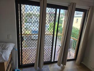 Modern 2 Bedroom Apartment 1 lock garage - 8