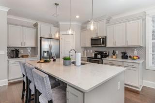 Belwood Manor-Across from Parthenon-5 Min Broadway - 2