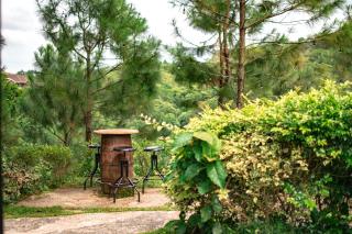 Alpine Haven at Alpine Villas by Crosswinds Tagaytay & Free Parking - 2