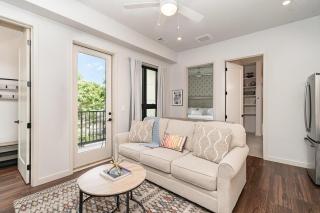 Harmony Outpost-Pool & Gym-4 Mins To Broadway - 3