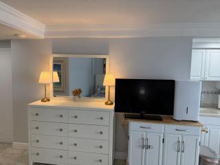 New Amazing Ocean View Beachfront Entire Apartment Direct access to Beach - 8