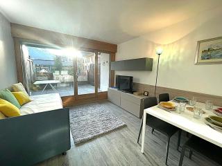Appartement cosy avec terrasse au cœur de Chamonix, parking inclus - FR-1-343-272 - 0