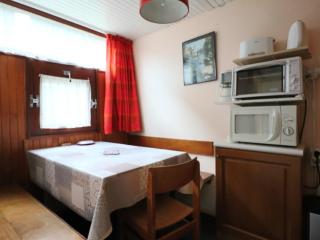 Charmant Duplex 4 Pers. avec Parking Privé à Murat-le-Quaire - FR-1-858-9 - 9