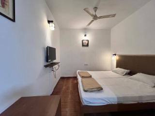 Hennur Guest Rooms - 0