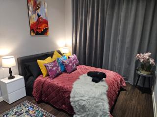 London Heathrow Luxury Apartment - Fully Equipped - 0