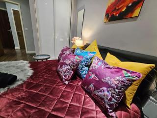 London Heathrow Luxury Apartment - Fully Equipped - 4