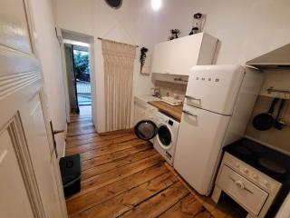 Artistic Berlin Apartment - 6