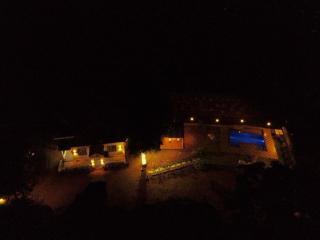 Lifeline Villas - Luxurious 2bhk Sunset Bird Infinity Pool Villa With Valley View - 8