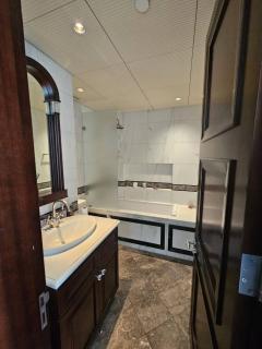 Apartment in the heart of Dubai - in Burj Khalifa - 9