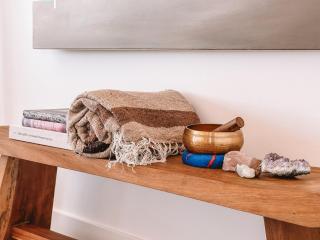 New Home with Gorgeous Views Spa Noetic House - 8