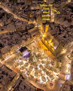 Tallinn Old Town silent garden House - 9