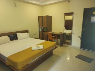 Santhosh Inn - 1