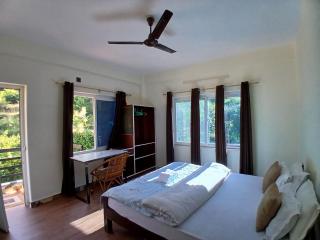 JAP Guest House & Apartments - 4