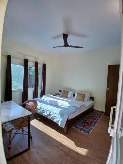 JAP Guest House & Apartments - 9