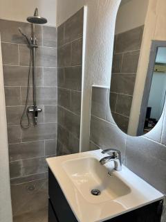 L'Arbre du voyageur 17 - Grand T1 perché à Mamoudzou centre - 1