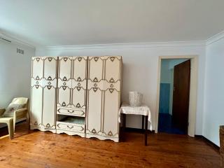 The Villawood Villa - your stylish Sydney stay with vintage charm - 4