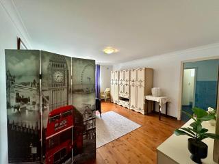 The Villawood Villa - your stylish Sydney stay with vintage charm - 2