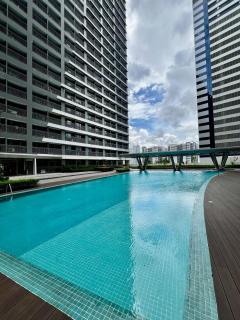 Siluna at Fame Residences - 1