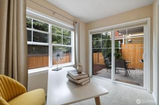 Ballard's Townhome with office & walk score 98 - 8