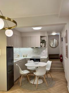 Uptown Urban Bliss - 5