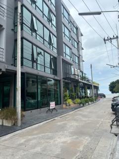 The Sunset Exclusive Top Floor - Chon Buri - 9