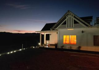 White Stone Vagamon Hilltop Cottage by VOYE HOMES - 5