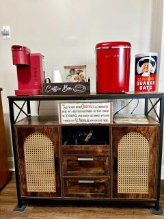 Retro 1950s Guest Suite Near Philadelphia Airport - 8