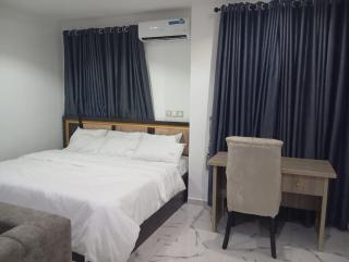 Standard Management services Apartment - 8