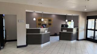 Comfort Suites Lewisville - Dallas - 7