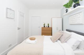 Large Penthouse 3 Bathrooms next to White chapel - 6