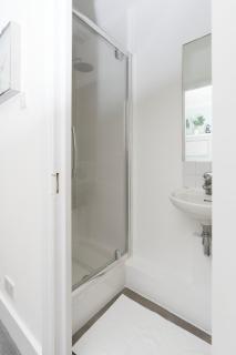 Large Penthouse 3 Bathrooms next to White chapel - 7