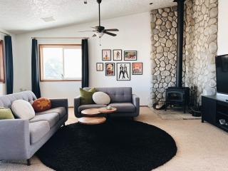 Walk to Pappy's Pioneertown, Spa Cosmic Cowboy - 0