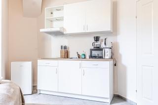 Beautiful Studio Apartment with Great Location - 7