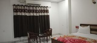 Gokul Hotel And Garden - 4