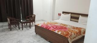 Gokul Hotel And Garden - 2