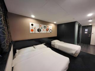 Noble Park Hotel - 8