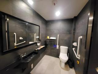 Noble Park Hotel - 4