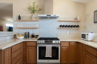 Pickleball, Pool, Hot Tub, Theater Desert Willow - 4