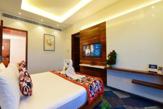 hotel Linda Grand Near Delhi Airport, A Block road no 6 street No 12 Mahipalpur New Delhi - 3