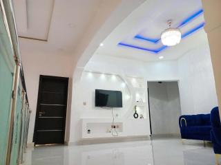 Enis & Banky Home - 4