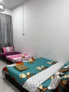 Azzahra Homestay - 1