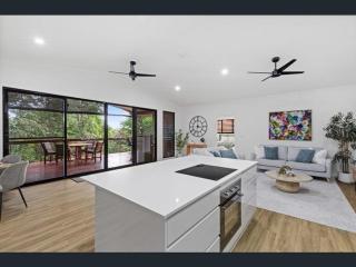 Kookaburra - A Home in the Trees - 6