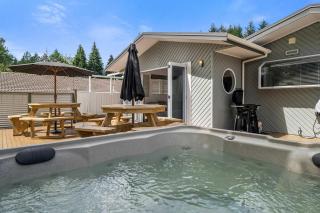 Tihi Time - Great Deck Spa Pool & Games Room - 7