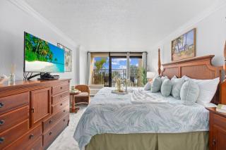 Holiday Pavilion 208 - 0